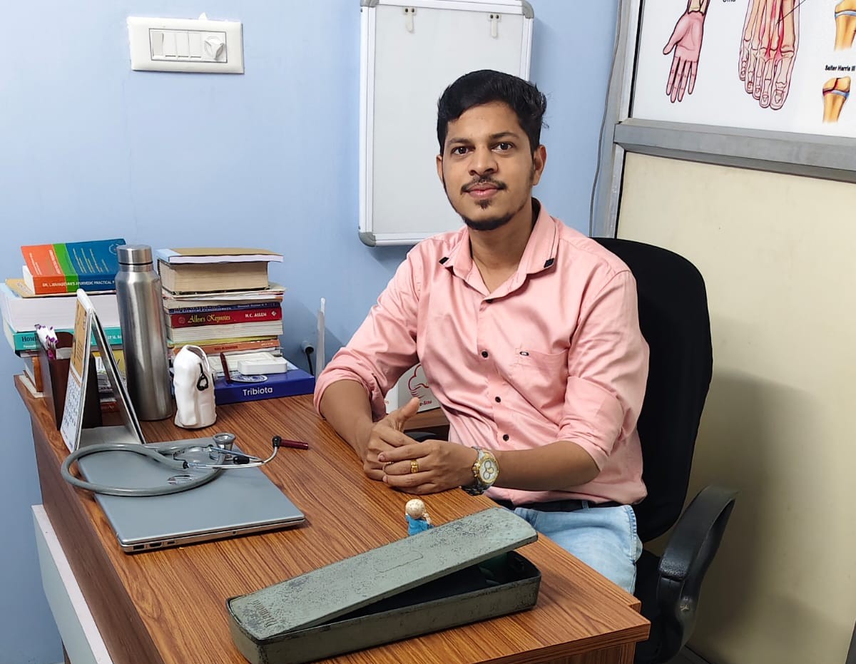DR.DHINESH C V